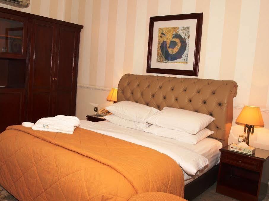 Al Bustan Hotel Ad-Dauha Zewnętrze zdjęcie